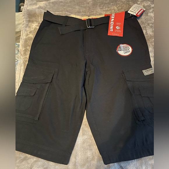 Messenger Cargo Short hits below the knee. UNIONBAY  size 32. Black - Picture 1 of 11